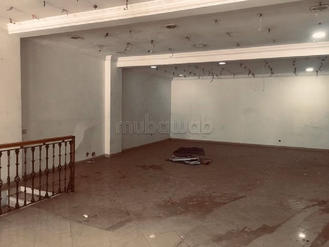 Local commercial à louer au quartier DES HOPITAUX