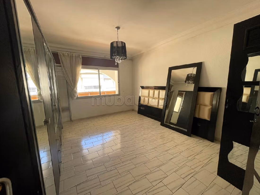 Appartamento da acquistare a Palmier. 6 ampi locali. Casa con servizio concierge. 