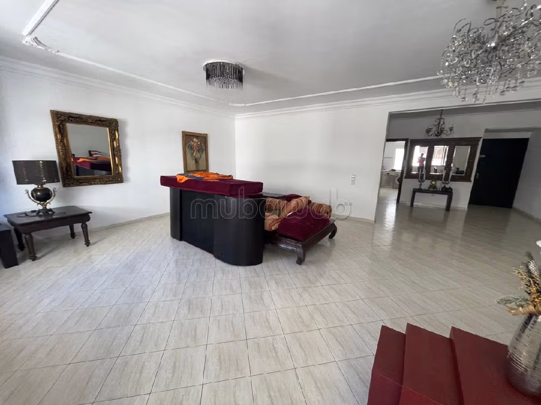 Appartamento da acquistare a Palmier. 6 ampi locali. Casa con servizio concierge. 