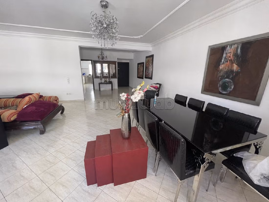 Appartamento da acquistare a Palmier. 6 ampi locali. Casa con servizio concierge. 