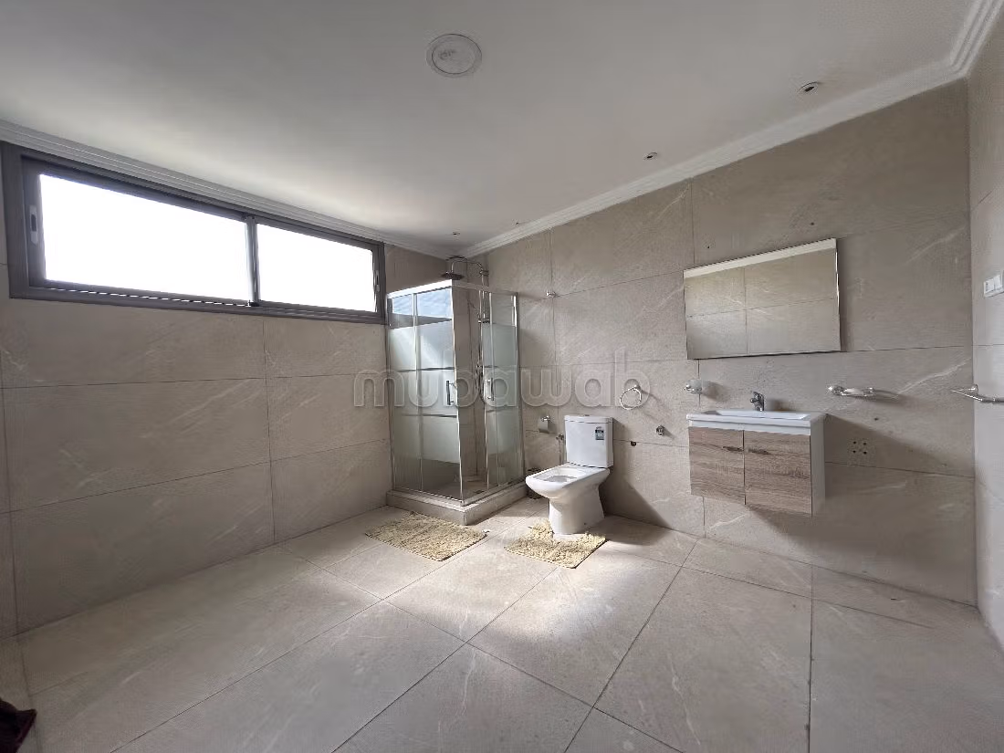 شقة للبيع بالوازيس. 5 قطع مريحة. مصعد