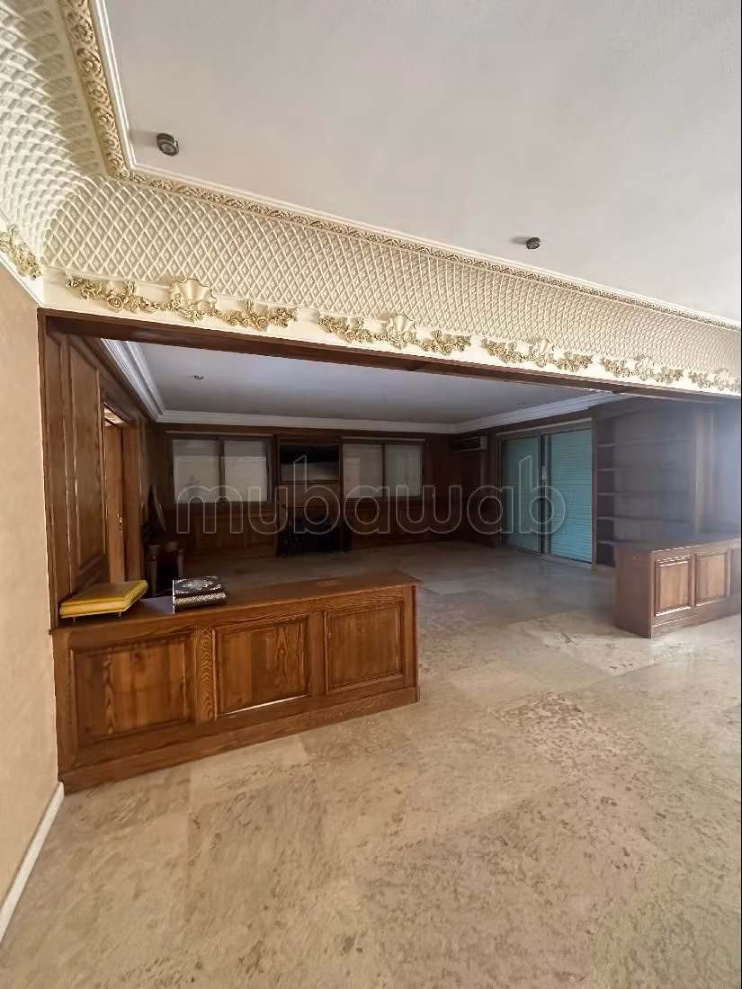 Te koop: villa's en luxe woningen in Sidi Maarouf. Totale oppervlakte 450 m². Garage en terras