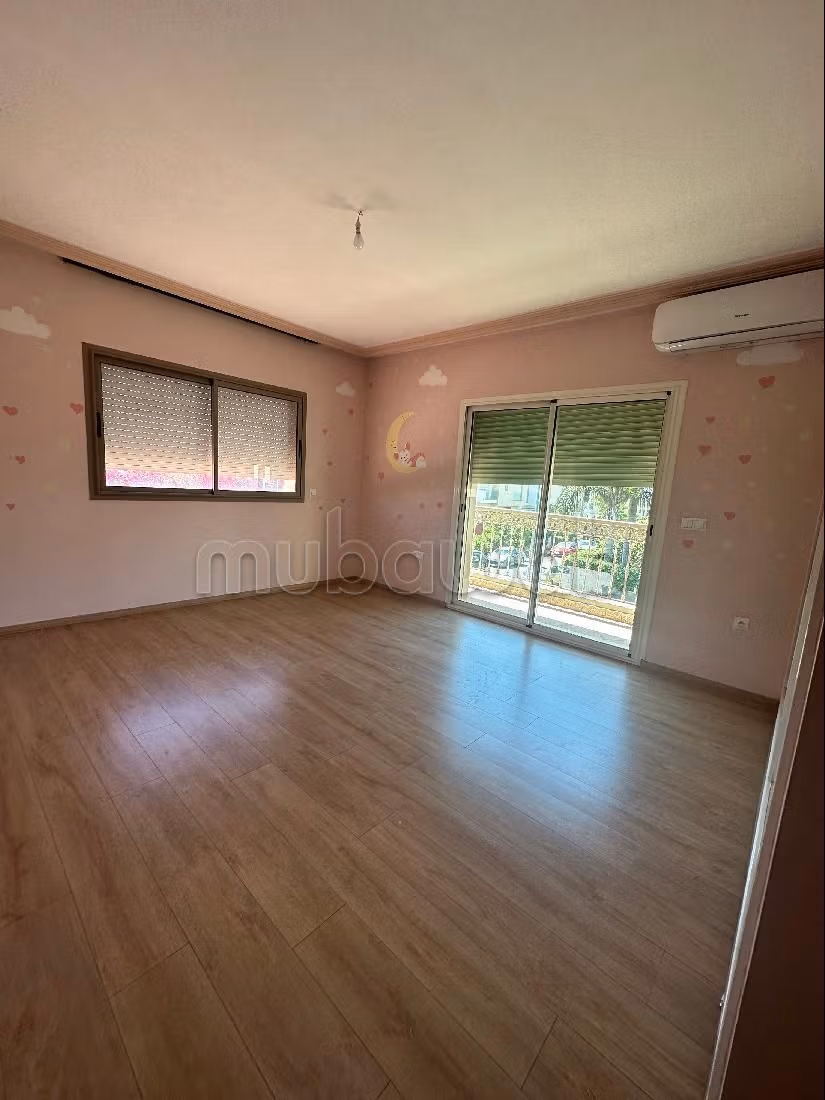 Te koop: villa's en luxe woningen in Sidi Maarouf. Totale oppervlakte 450 m². Garage en terras