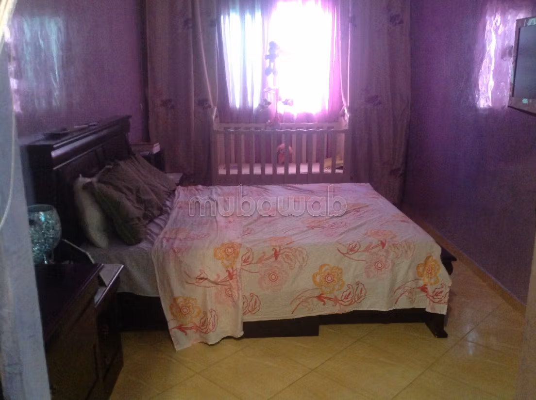 Splendido appartamento in vendita a Ahl Loghlam (Hay Assalam). Superficie di 88 m². Ascensore e terrazzo. 