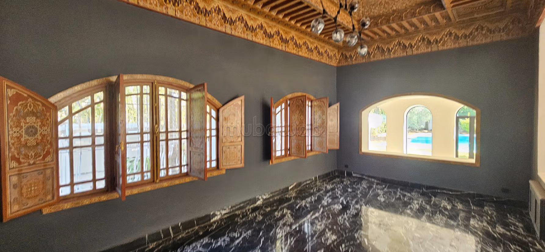 Alquiler de villa de alta gama en Californie. 11 habitaciones confortables. Salón marroquí amueblado, sistema de parábola general