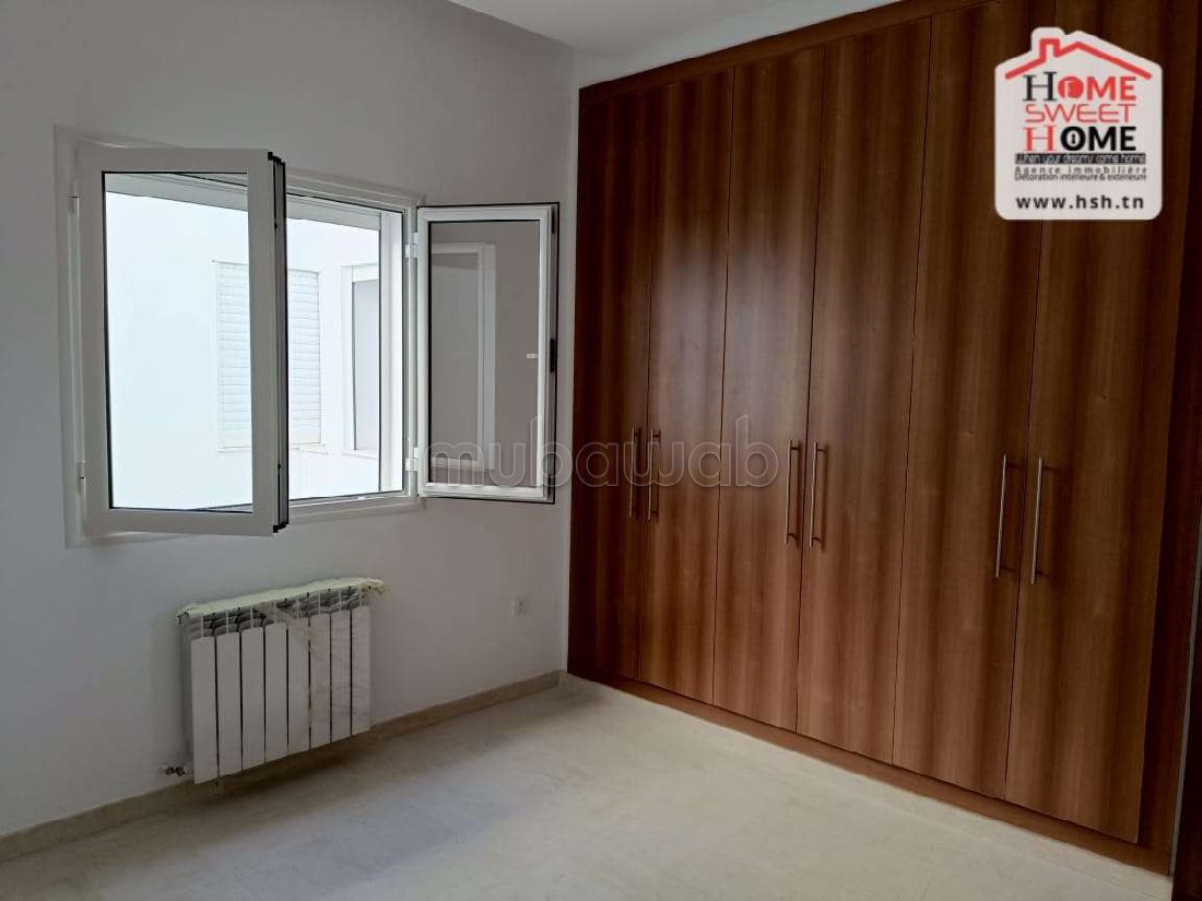 Rent this apartment in Carthage Byrsa. 3 comfortable rooms. Fitted