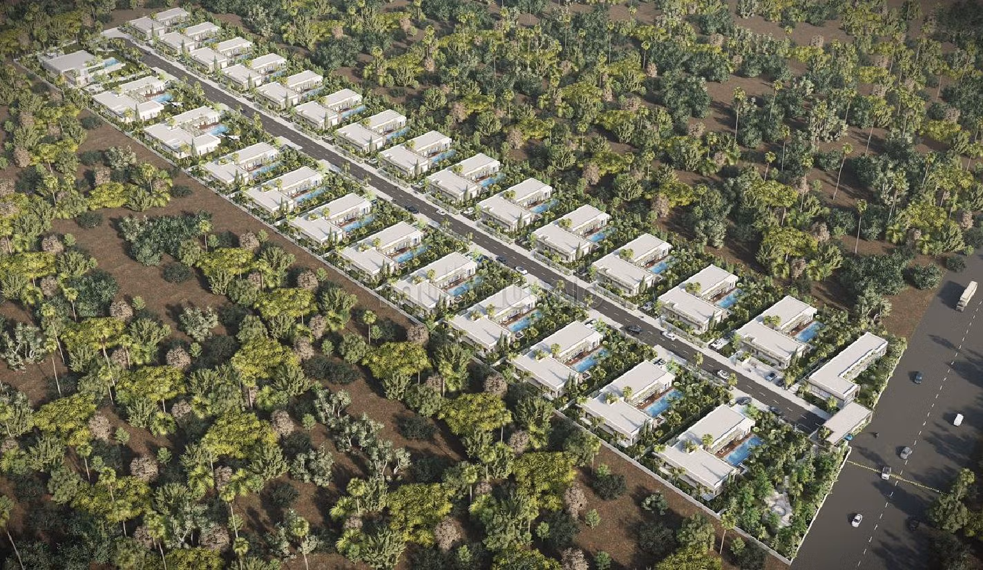 منزل فخم للبيع بطريق اوريكا. 5 قطع. كونسياج  وحوض سباحة. 