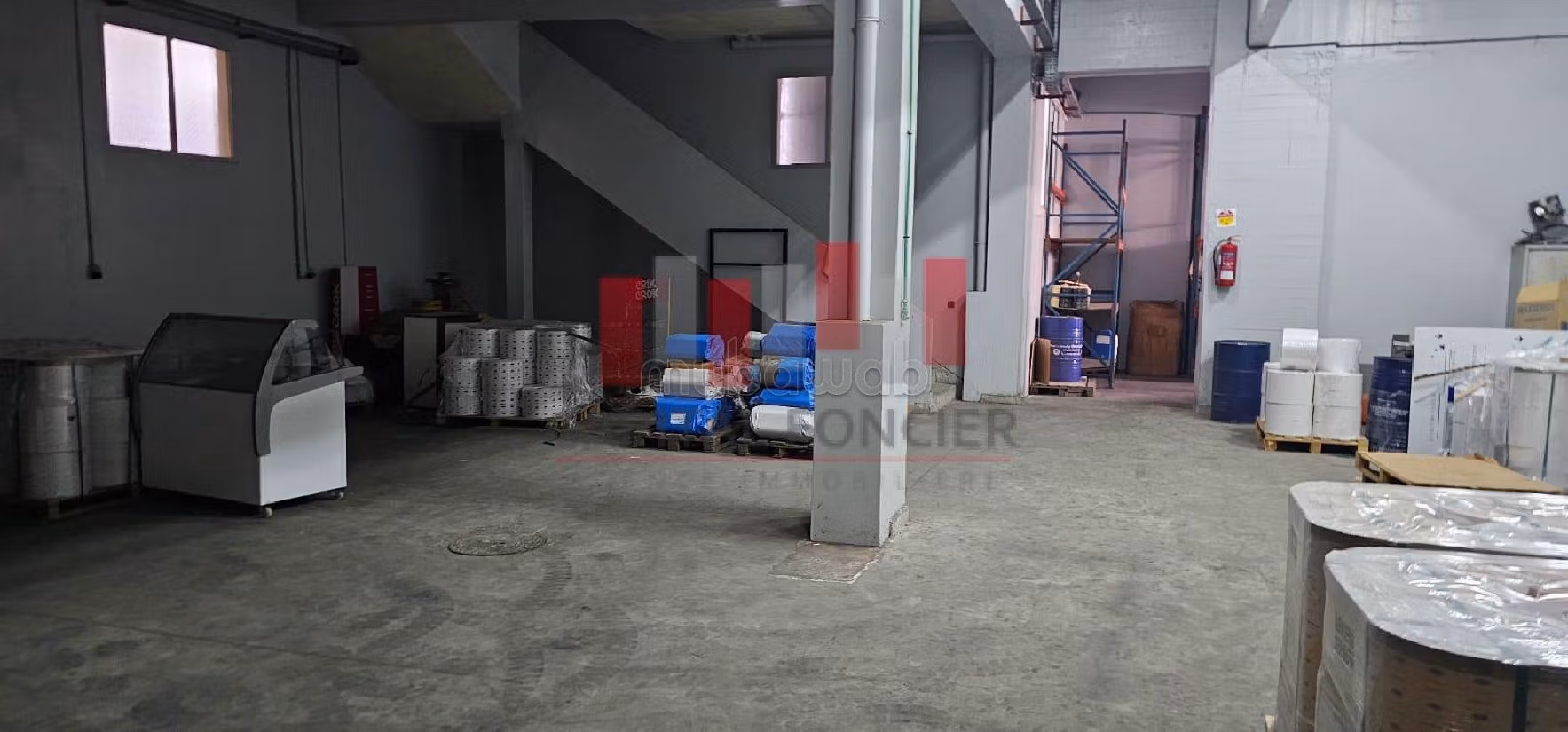 Offices & shops for sale in Aïn Sebaâ. Area 9200 m². 