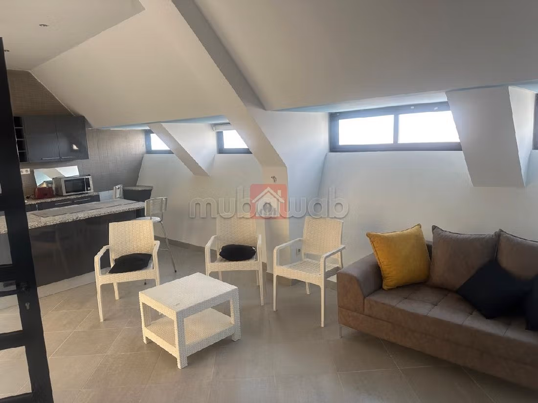 Rent an apartment. Surface area 200 m². Dressing room. 