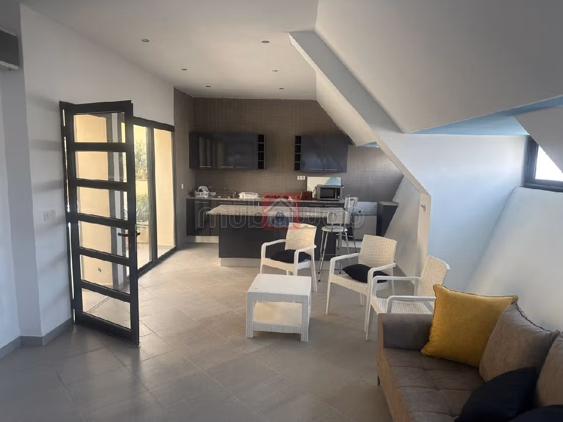 Rent an apartment. Surface area 200 m². Dressing room. 