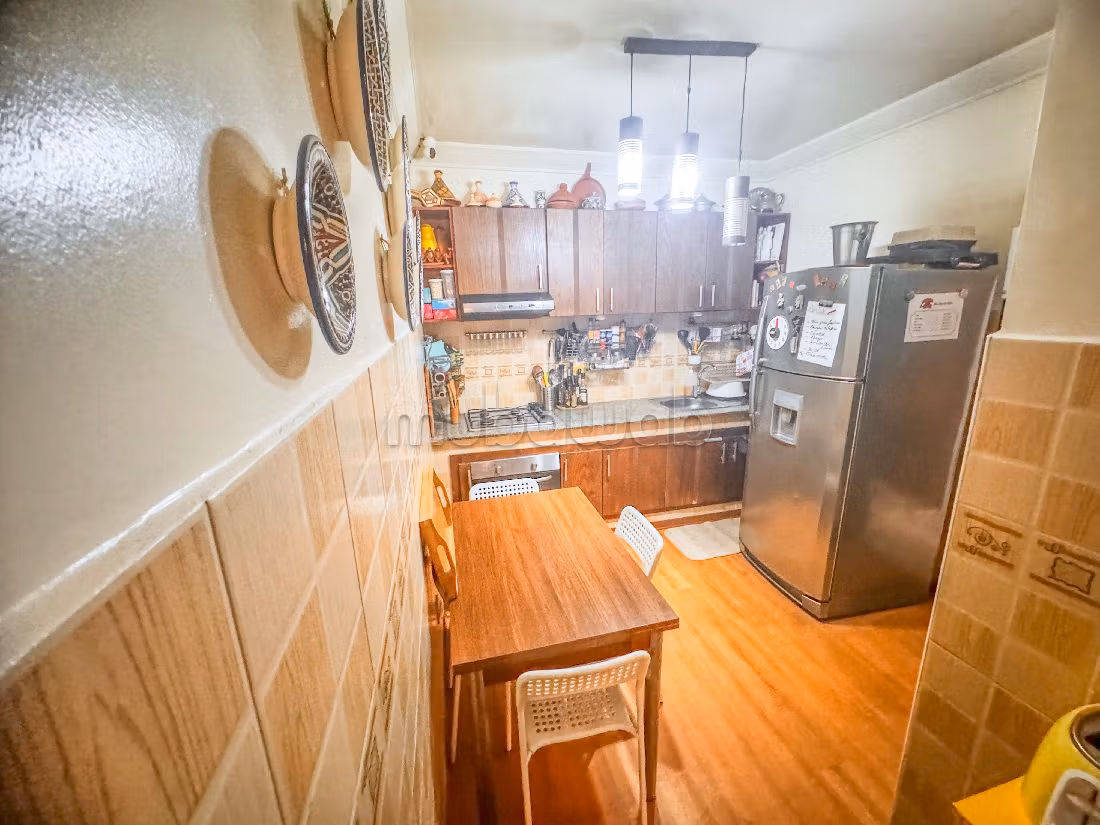 Affitta il tuo appartamento a Roches Noires. 4 locali. Arredato