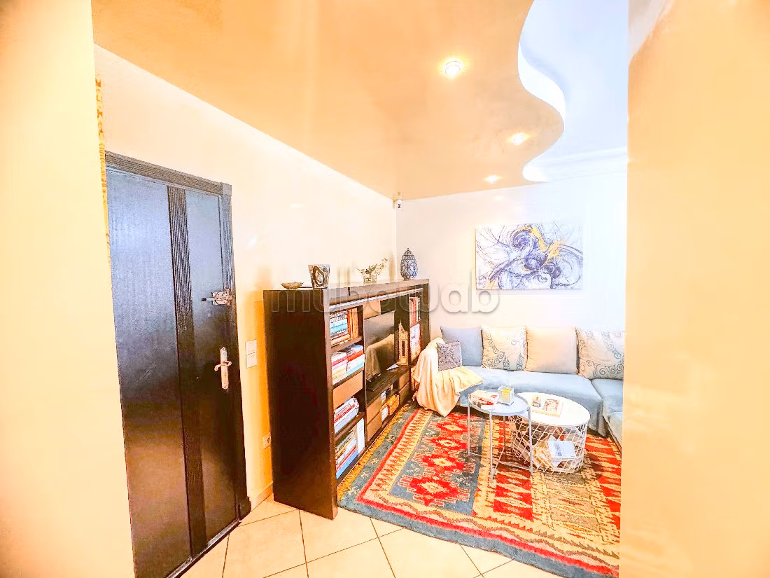 Affitta il tuo appartamento a Roches Noires. 4 locali. Arredato