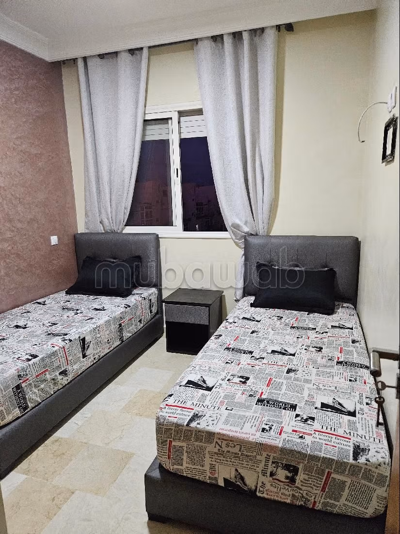 Appartement pied dans l'eau et vue partielle sur mer