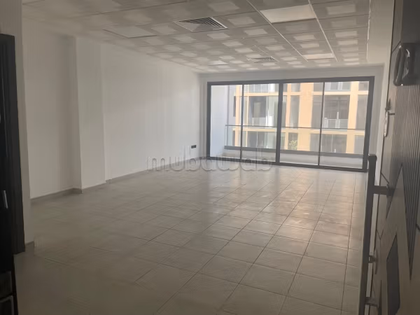 Offices for rent in Hay Hassani. Large area 52 m². Caretaker service available, air conditioning. 
