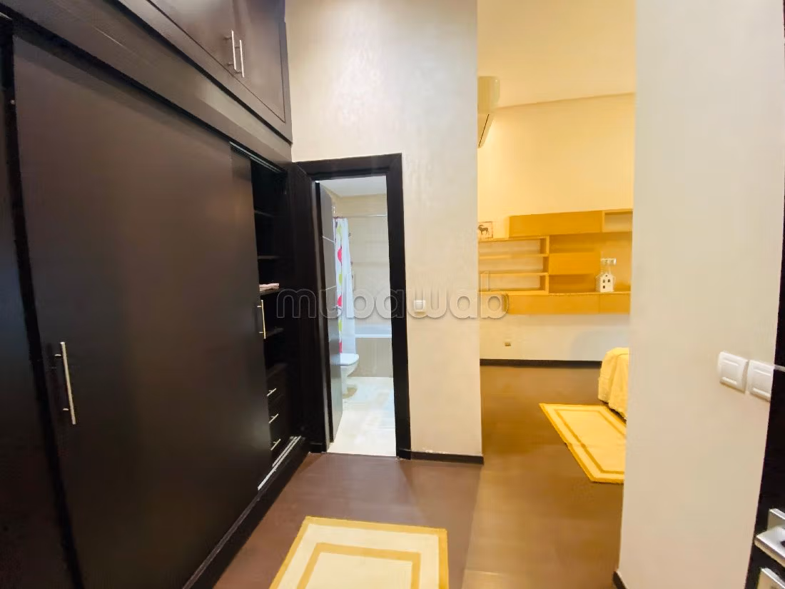 Appartamento in affitto a Bourgogne Ouest. 3 camere. ammobiliato. 