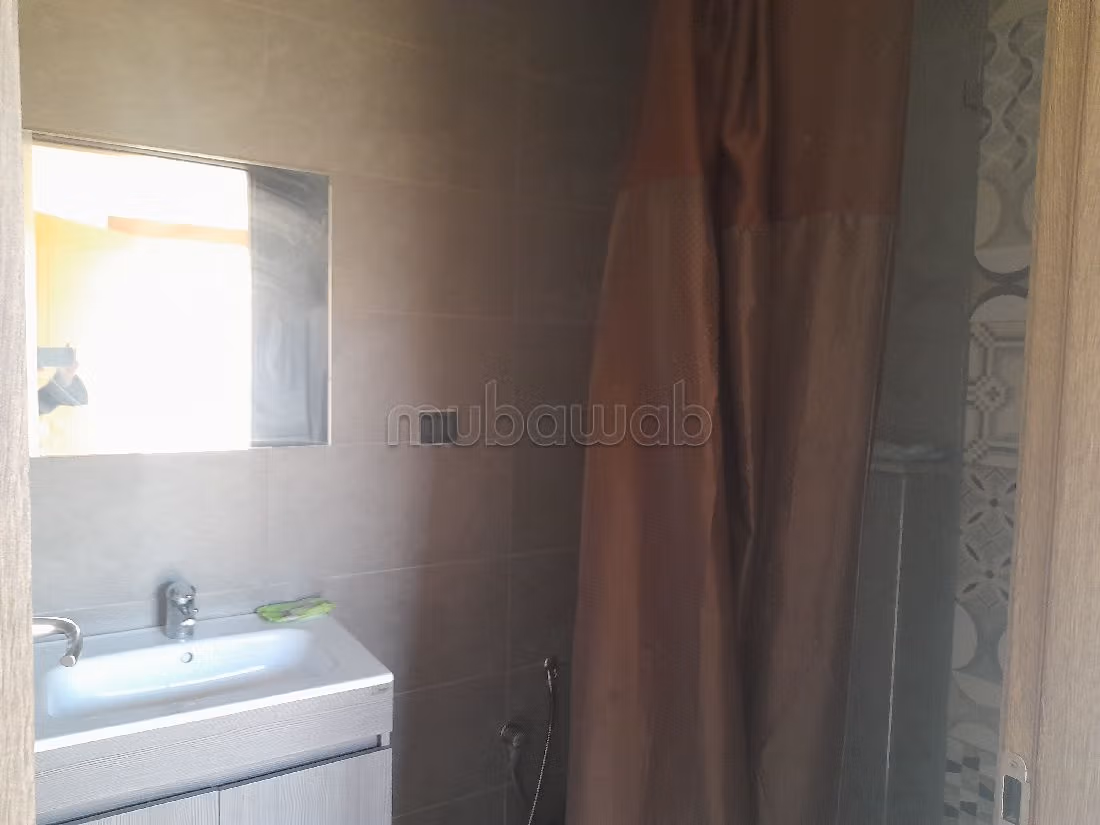 Affitto di uno splendido appartamento a Sidi Daoued. Superficie totale 79 m². Ammobiliato