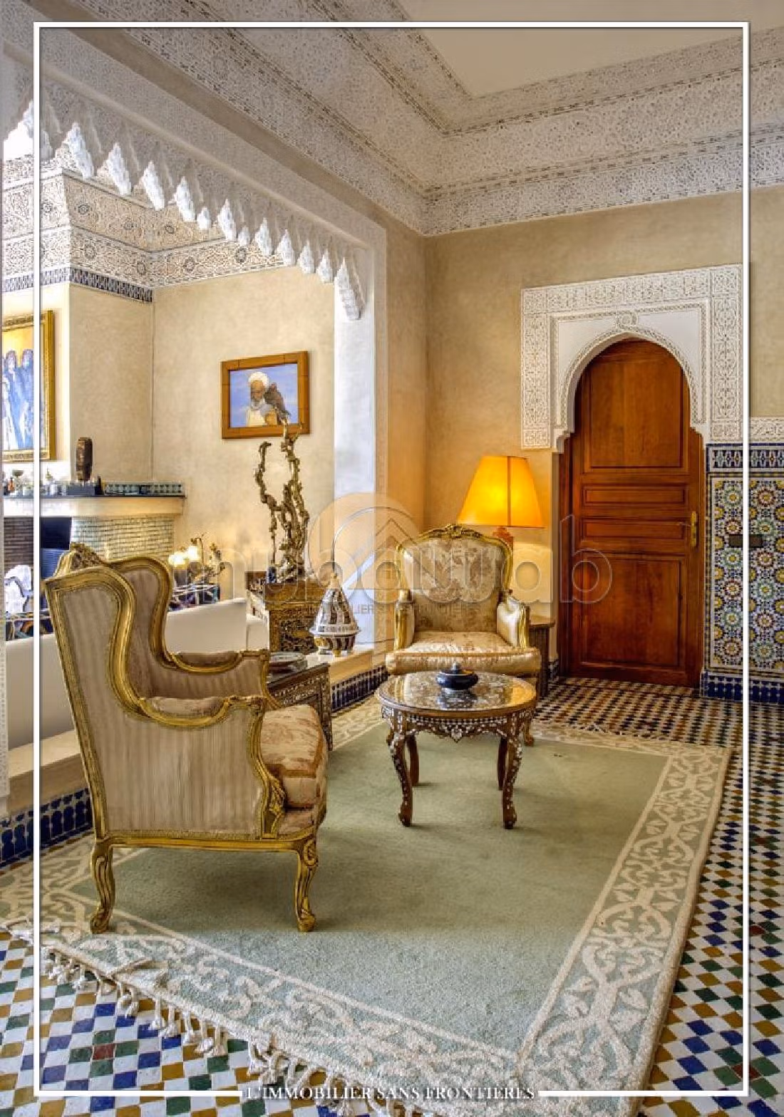 Luxury Villa for sale in Route de Fez. 26 large rooms. Well decorated. 