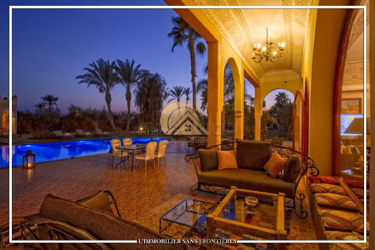 Luxury Villa for sale in Route de Fez. 26 large rooms. Well decorated. 