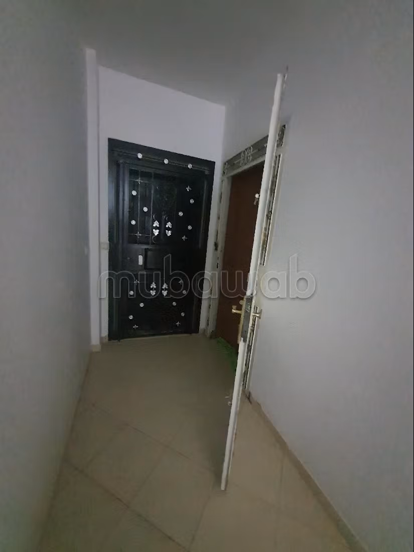 شقة جميلة للبيع ب CGI. 2 غرف. باب متين،إقامة مؤمنة. 