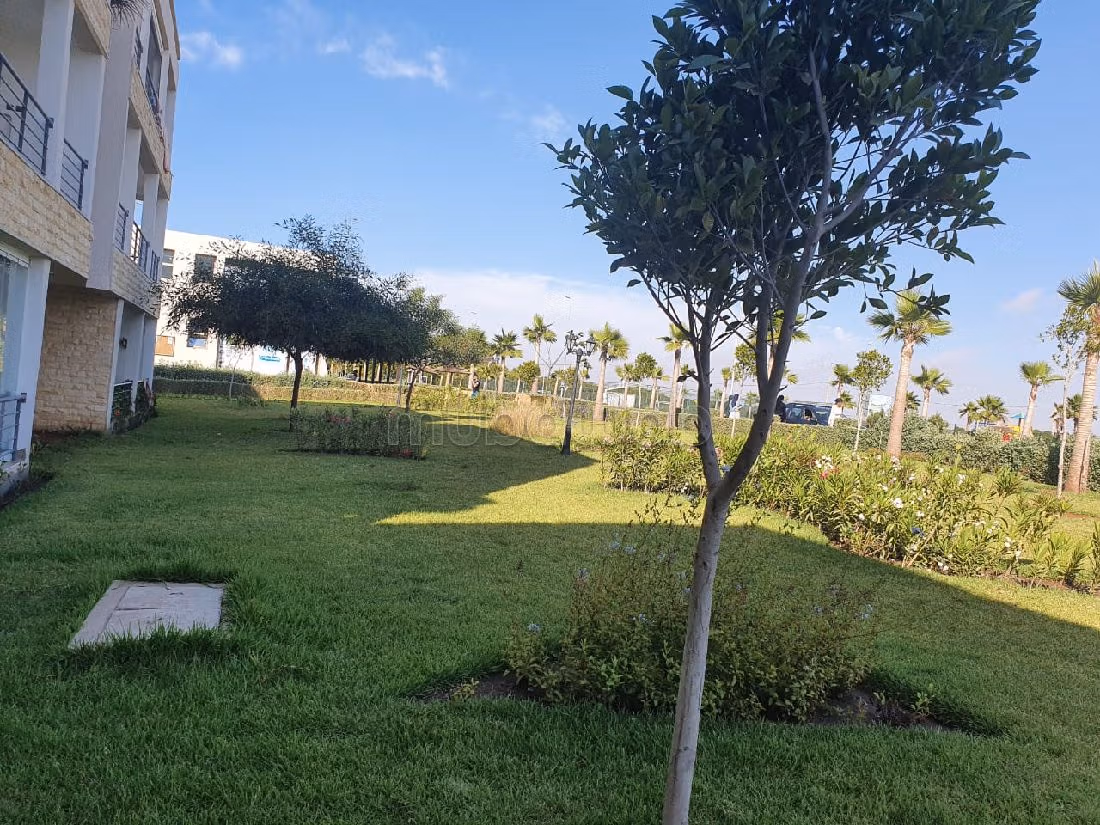 Appartementen kopen. Oppervlakte 80 m². Garage en mooi terras. 