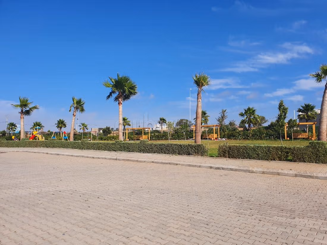 Appartementen kopen. Oppervlakte 80 m². Garage en mooi terras. 