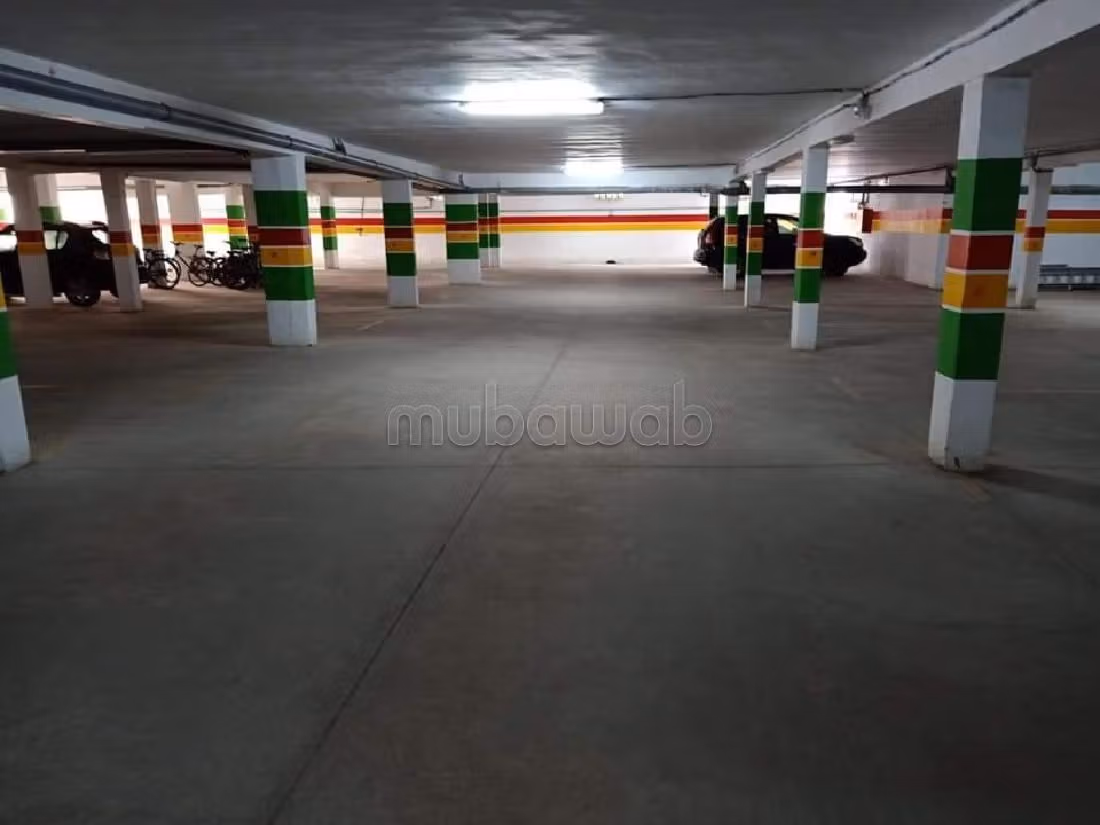 Appartementen kopen. Oppervlakte 80 m². Garage en mooi terras. 