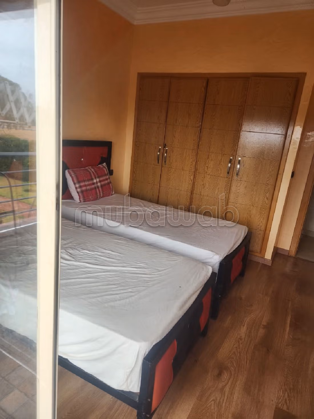 Appartementen kopen. Oppervlakte 80 m². Garage en mooi terras. 