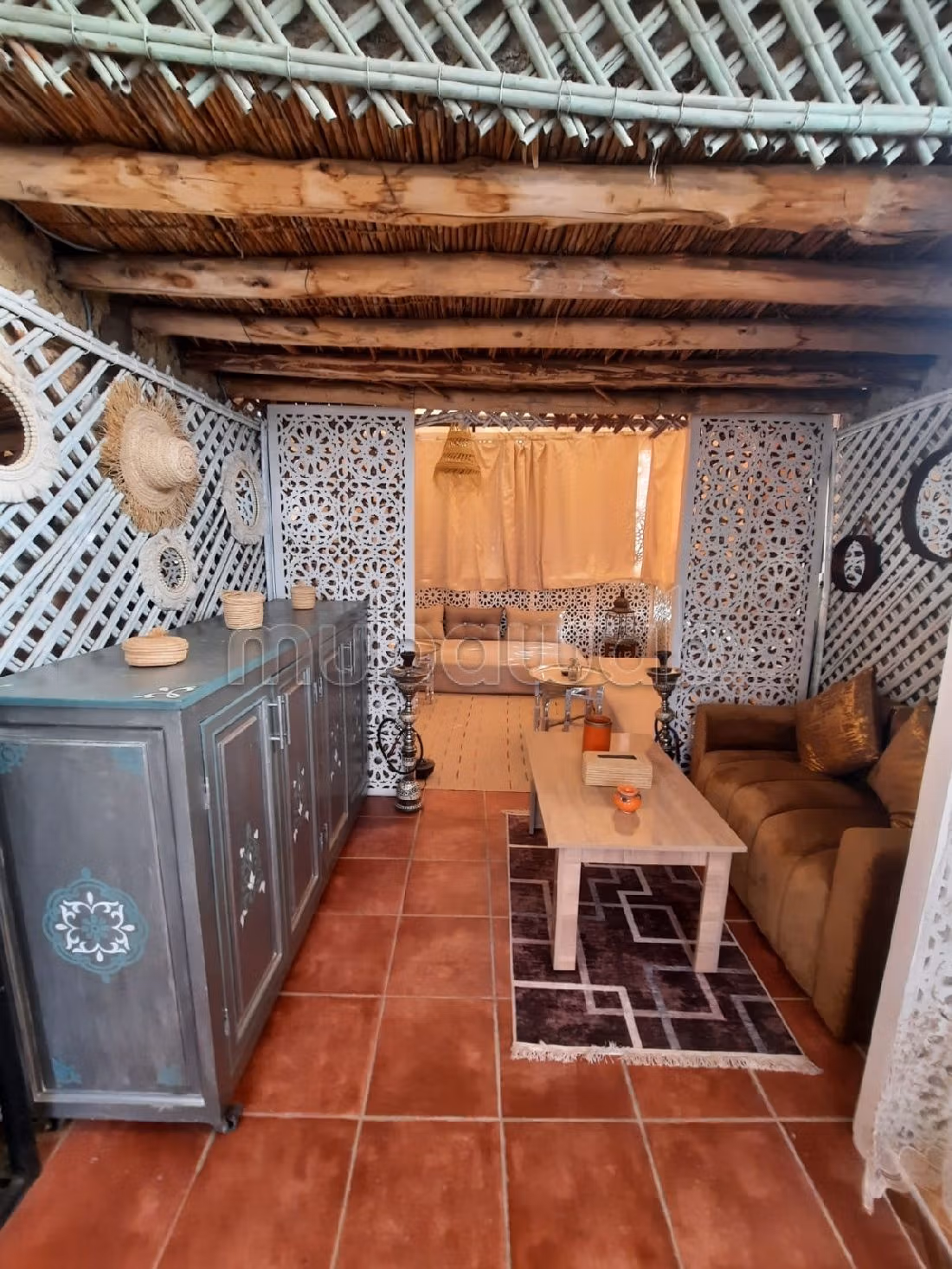 Maravilloso riad en venta en Zaouia Sidi Ghalem. 5 dormitorios. está amueblado con buen gusto. 