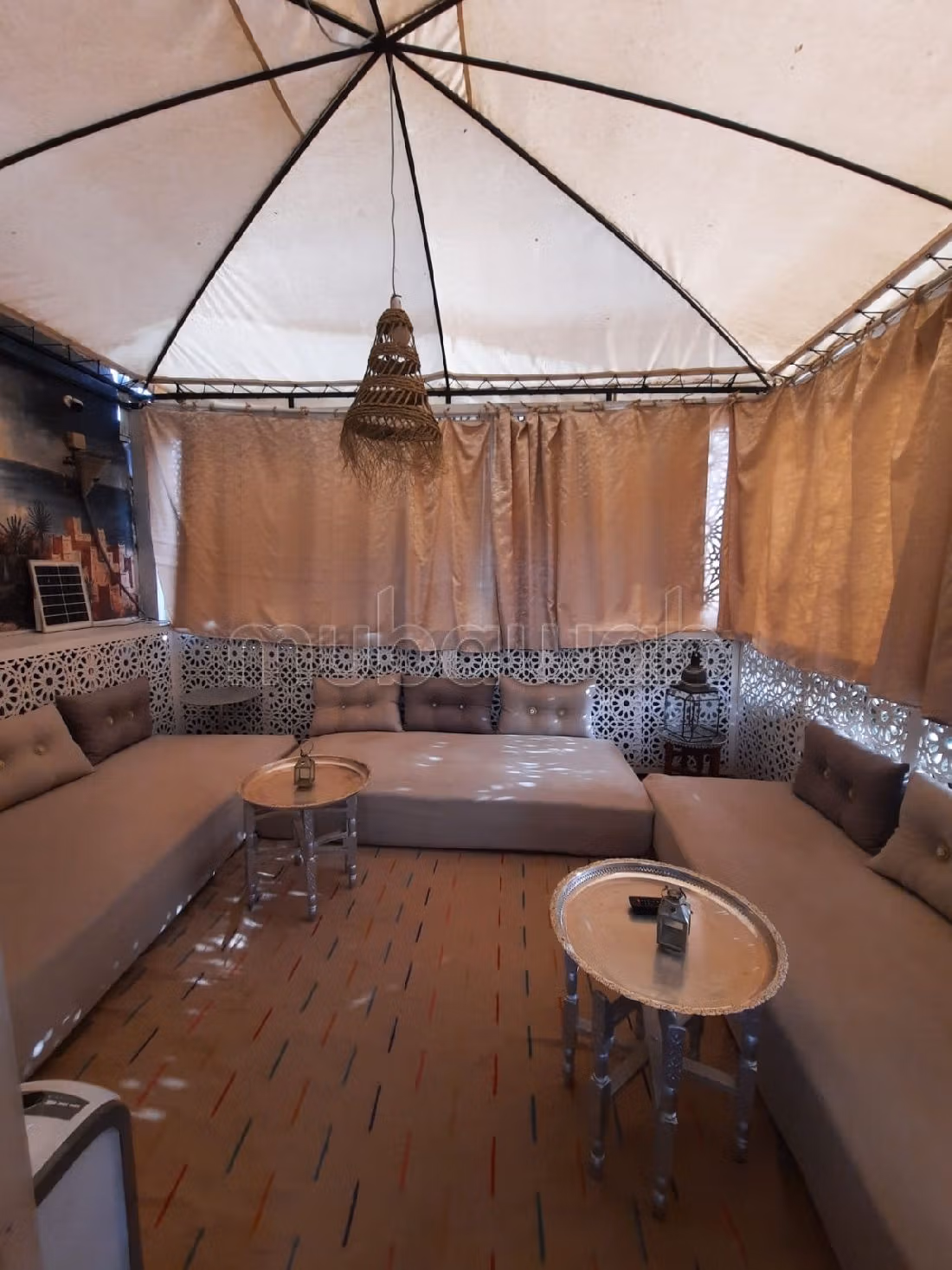 Maravilloso riad en venta en Zaouia Sidi Ghalem. 5 dormitorios. está amueblado con buen gusto. 