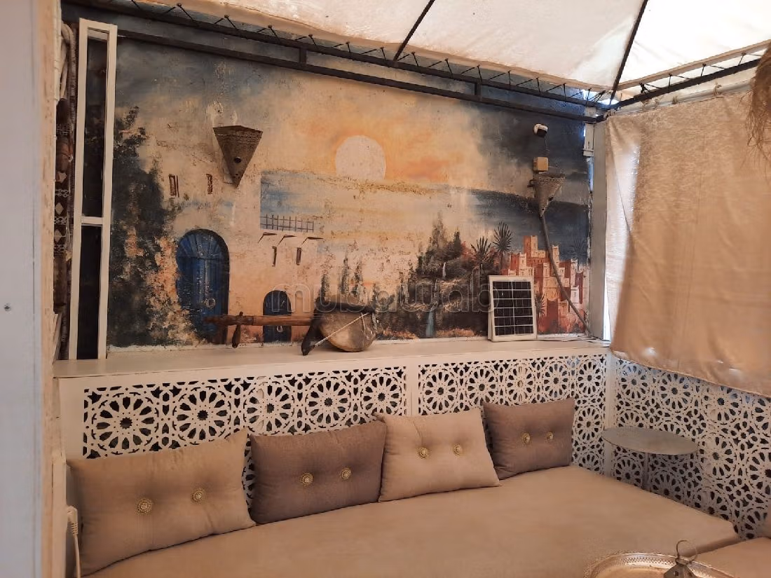 Maravilloso riad en venta en Zaouia Sidi Ghalem. 5 dormitorios. está amueblado con buen gusto. 