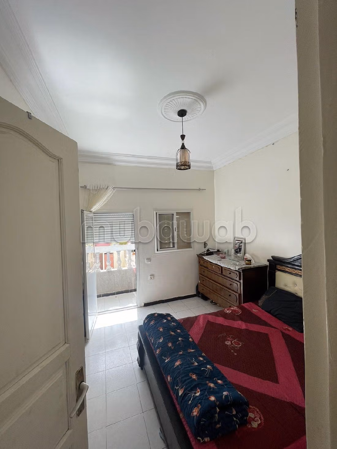 Vendita di un bell'appartamento a Hamza. 6 locali. Con ascensore e terrazzo. 