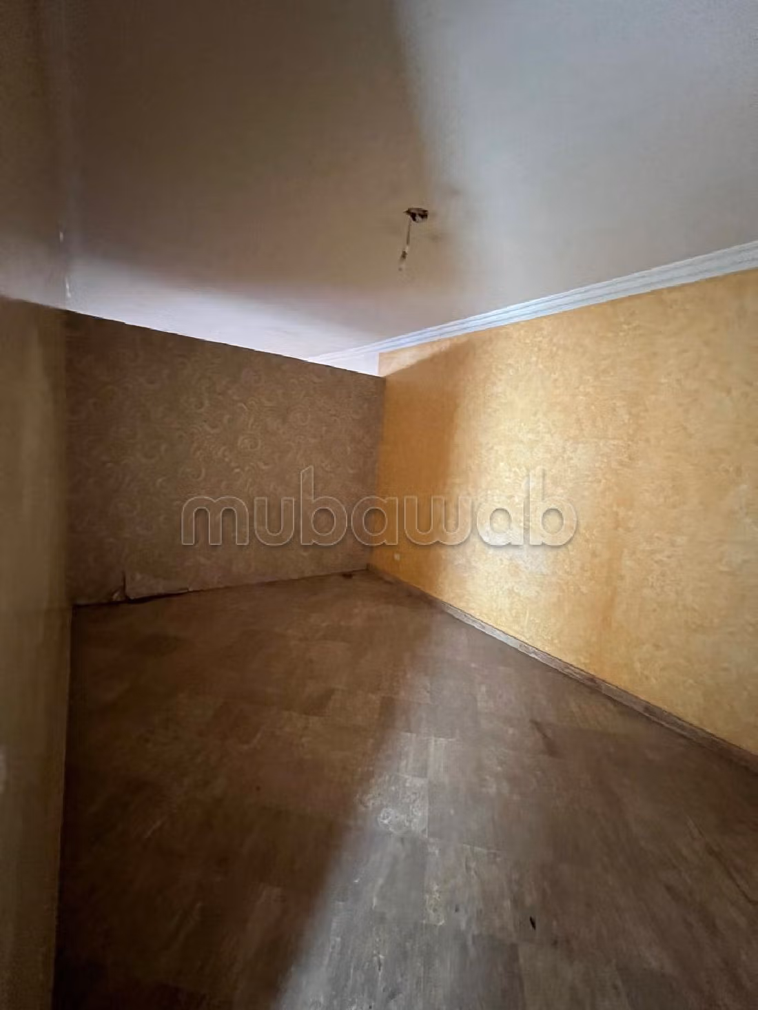 شقة للبيع براسين. 1 جزء. 