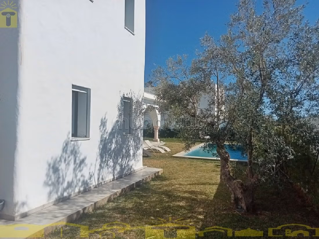 Belle villa haut standing avec piscine