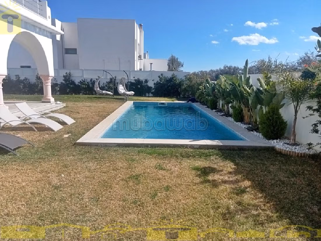 Belle villa haut standing avec piscine