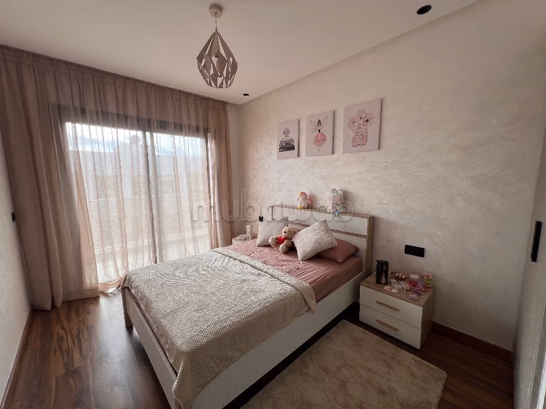 Apartment for rent in Ville Verte. 3 beautiful rooms. Storage unit.