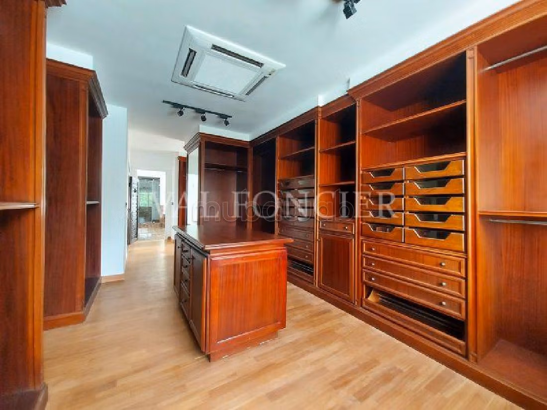 Eccezionale casa di lusso in affitto a Californie. Superficie 1200 m². Giardino, terrazzo. 