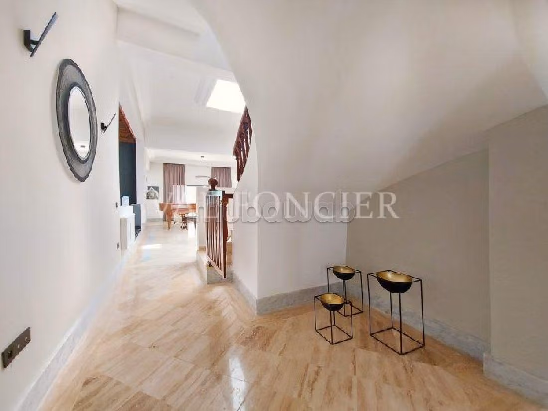 Eccezionale casa di lusso in affitto a Californie. Superficie 1200 m². Giardino, terrazzo. 