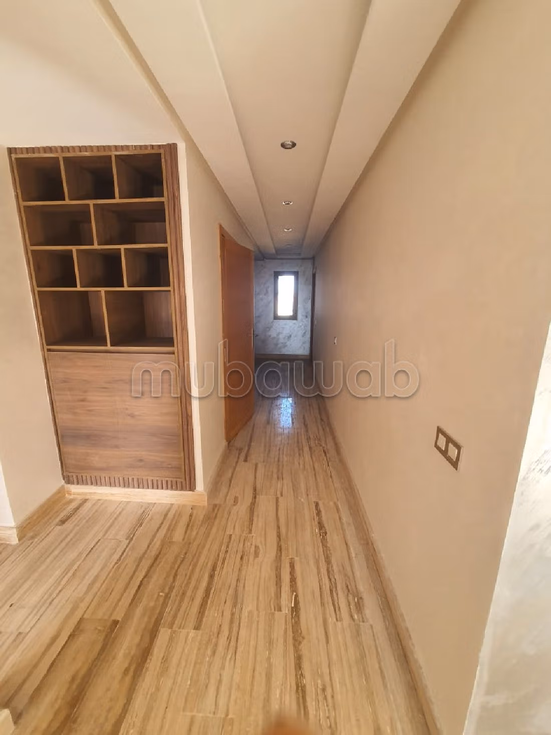 Find an apartment to buy in Almaz. Large area 94 m². Traditional living room, general satellite dish. 