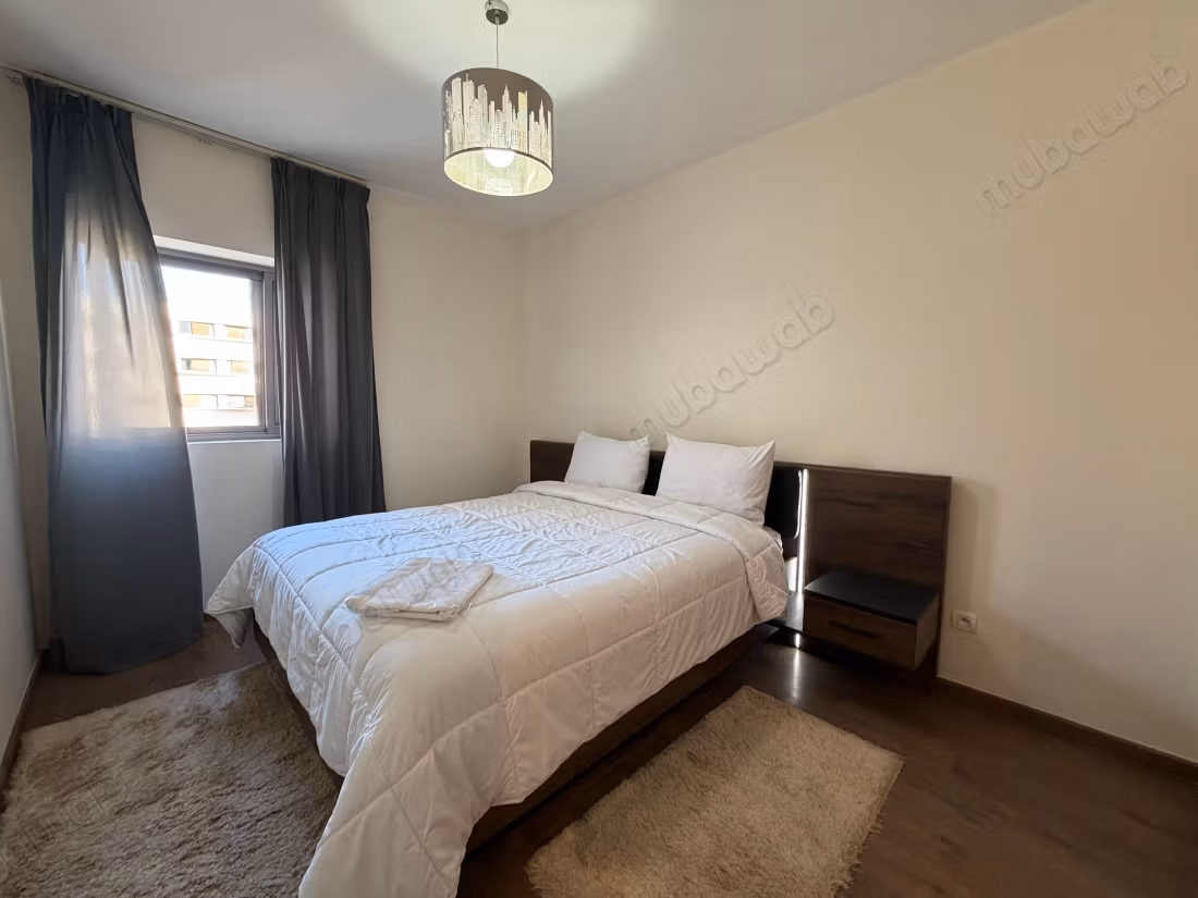 Splendido appartamento da affittare a Founti. 2 camere. Posto auto e giardino.
