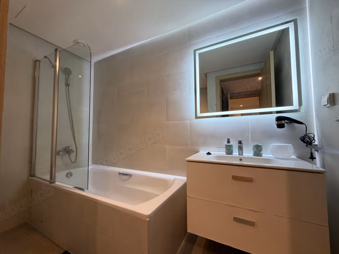 Splendido appartamento da affittare a Founti. 2 camere. Posto auto e giardino.