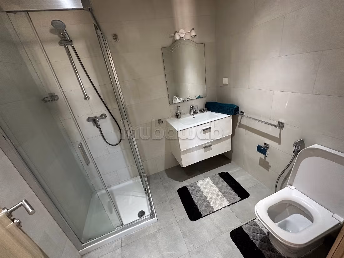 Appartements à louer à Founti. Surface totale 95 m². Jardin et terrasse