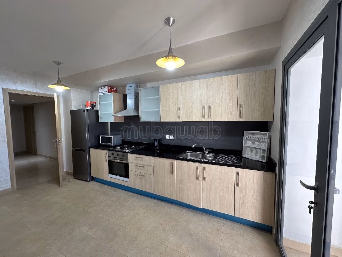 Appartements à louer à Founti. Surface totale 95 m². Jardin et terrasse