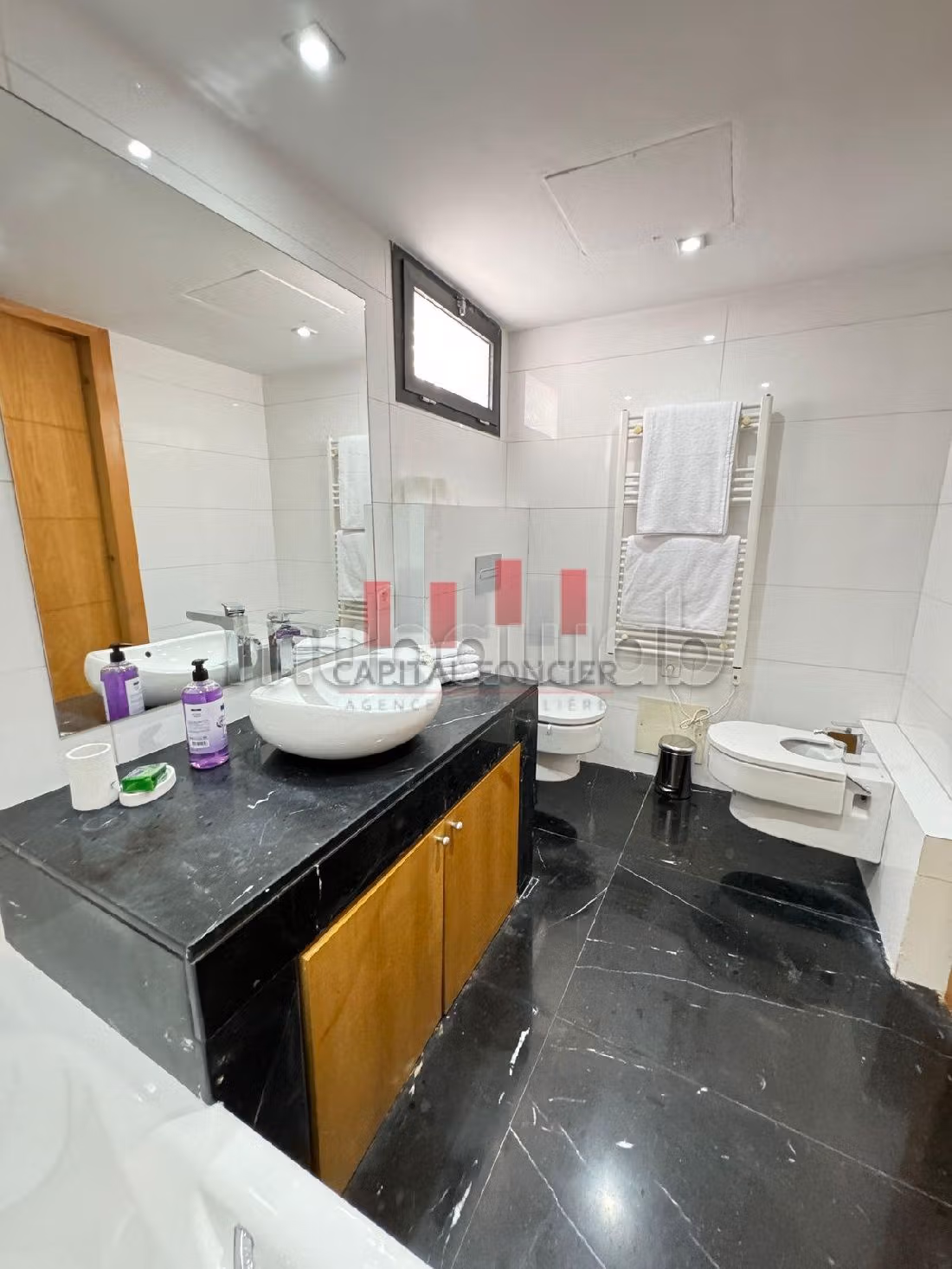 Bellissimo appartamento in affitto a Racine. Superficie di 96 m². Arredato