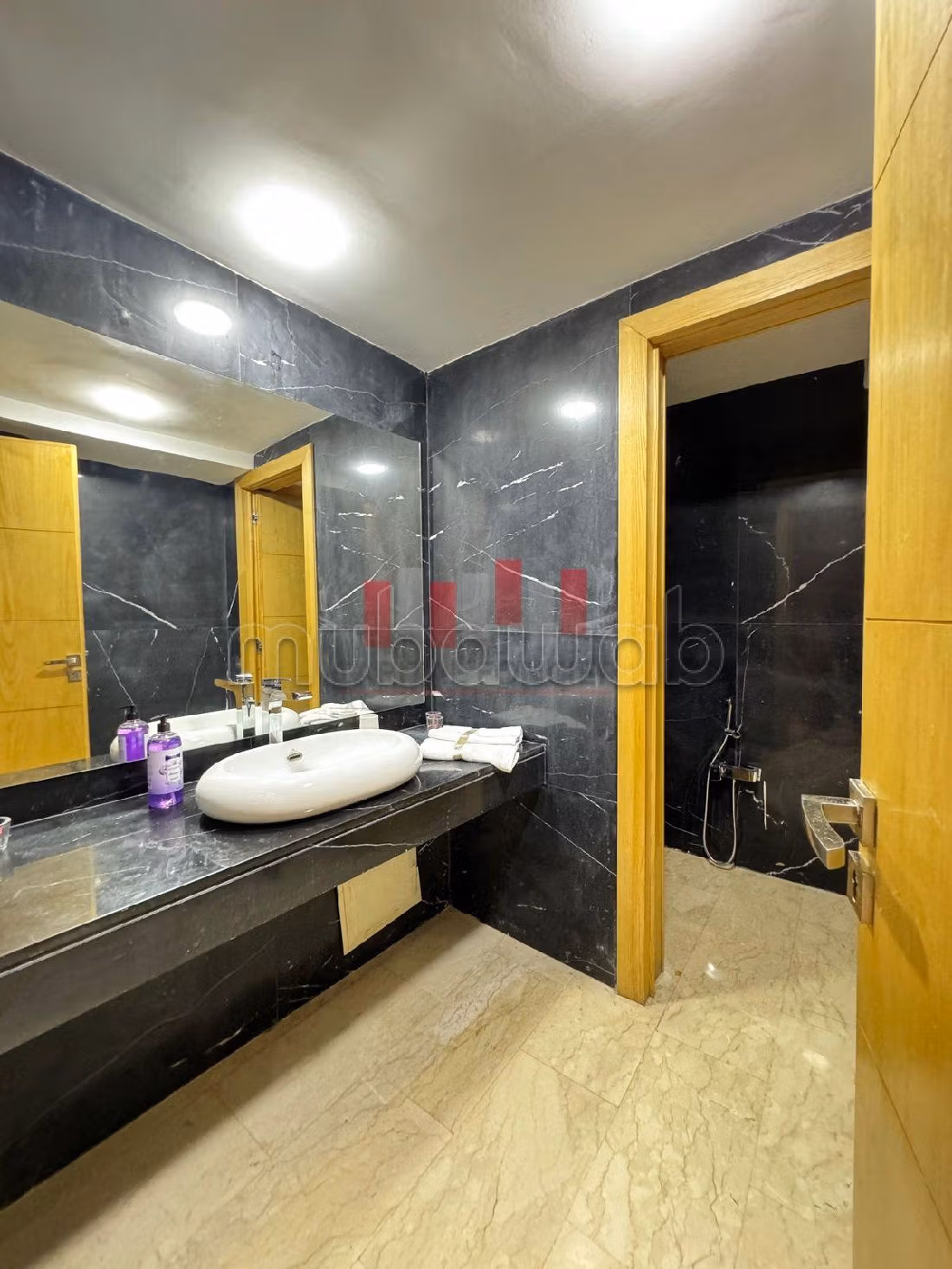 Bellissimo appartamento in affitto a Racine. Superficie di 96 m². Arredato