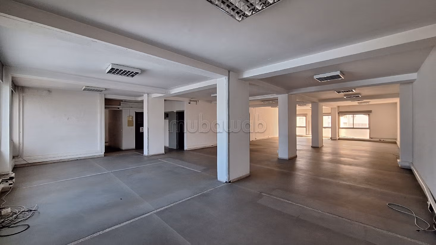 Bureaux de 240 à 2880 m² proche F. A. R