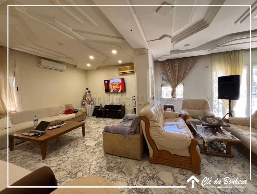 Spacious villa in Bouchamaoui Lotissement Chotrana 1