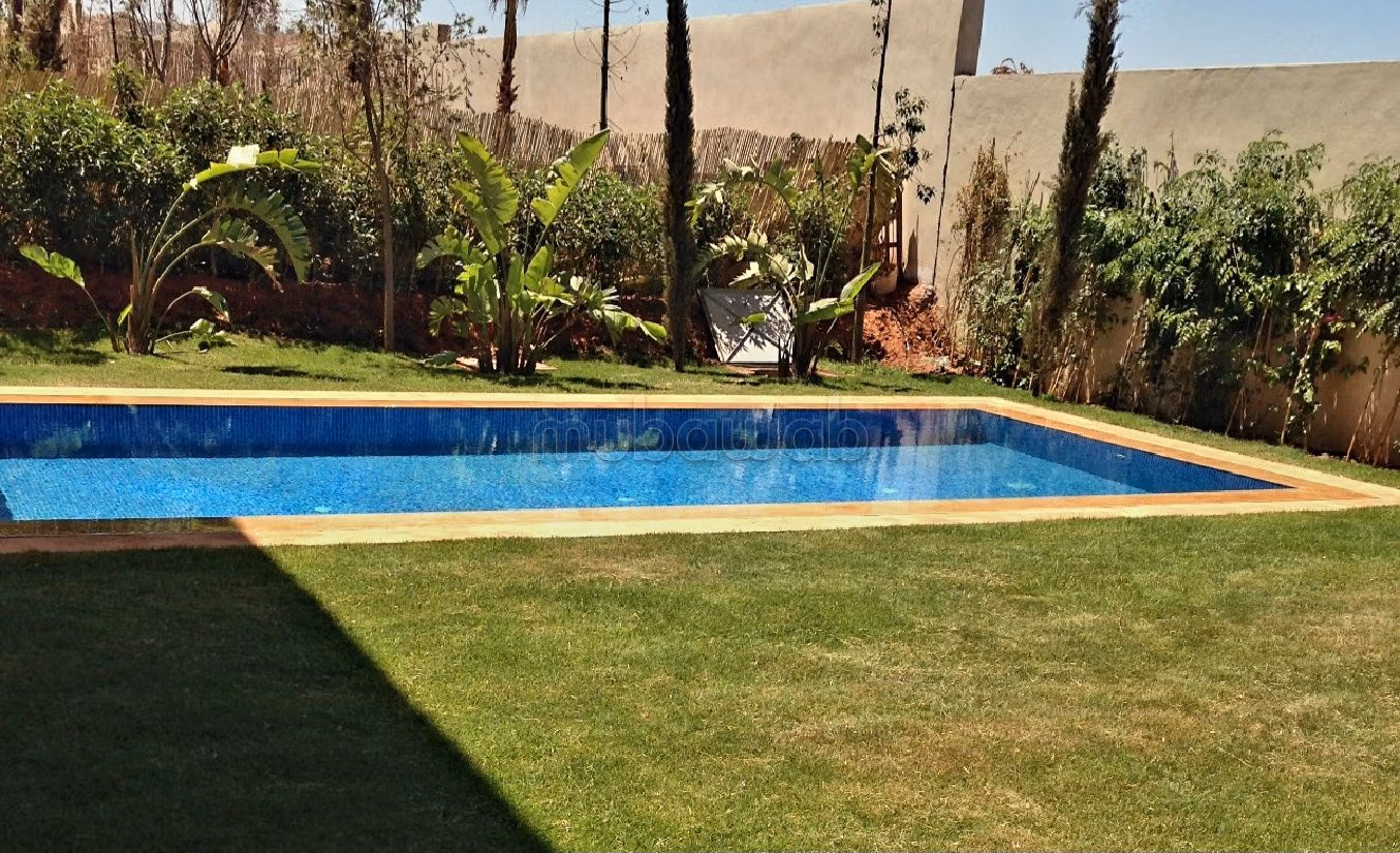 Villa's en luxe woningen beschikbaar in Californie. 4 Kamers. Open haard en airconditioning. 