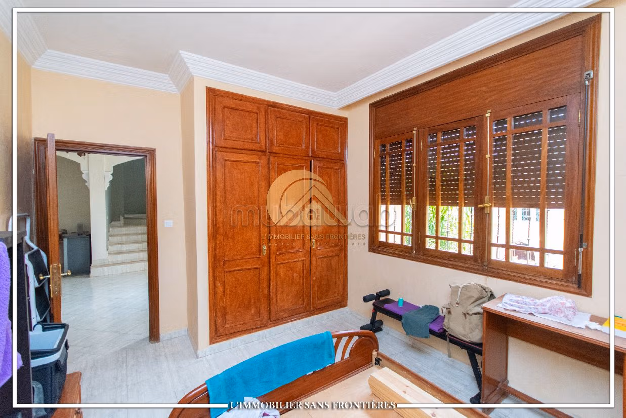 Villa de alto standing en alquiler en Hay Targa. 5 bonitas habitaciones. Antena parabólica y puerta blindada