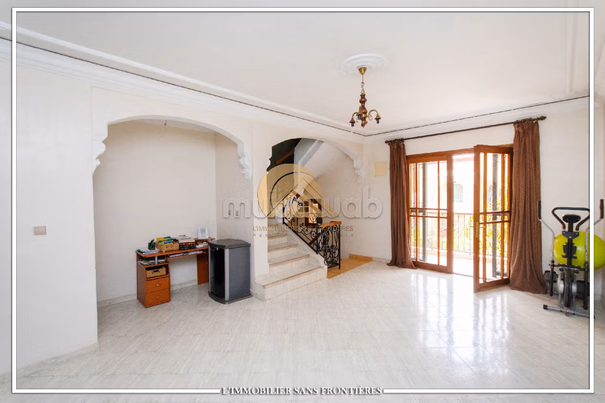 Villa de alto standing en alquiler en Hay Targa. 5 bonitas habitaciones. Antena parabólica y puerta blindada