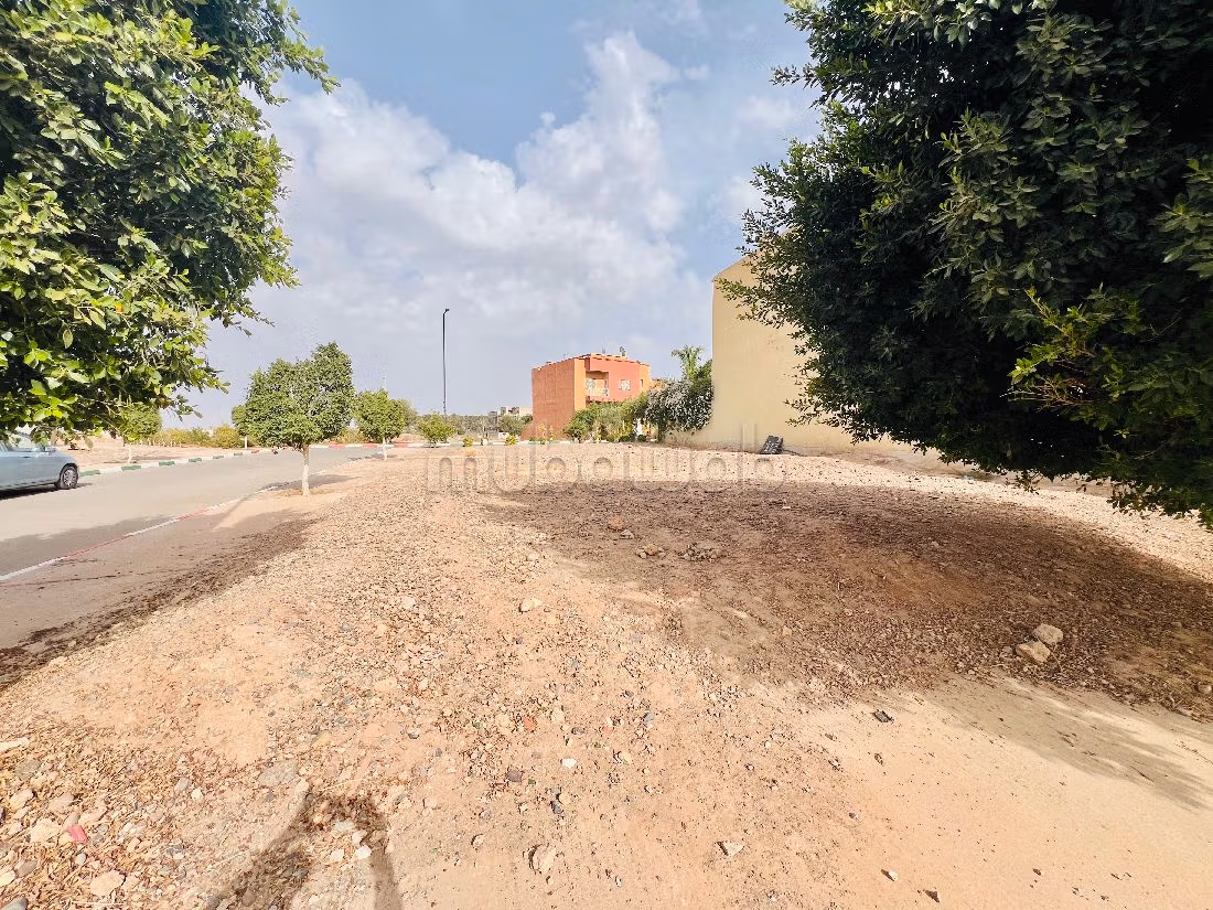 Achat de terrain à Azzouzia. Surface totale 403 m²